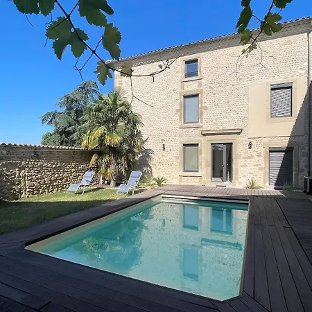 Сasa de vacaciones Duplex Maison De Village Avec Piscine Et Jardin