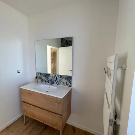 Duplex Maison De Village Avec Piscine Et Jardin *