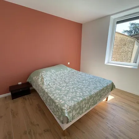Duplex Maison De Village Avec Piscine Et Jardin Сasa de vacaciones Chanos-Curson